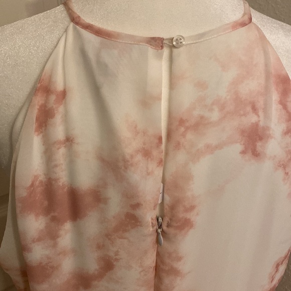 Halter Dress size L very pretty and flowing dress. Mauve and cream. - Picture 4 of 12